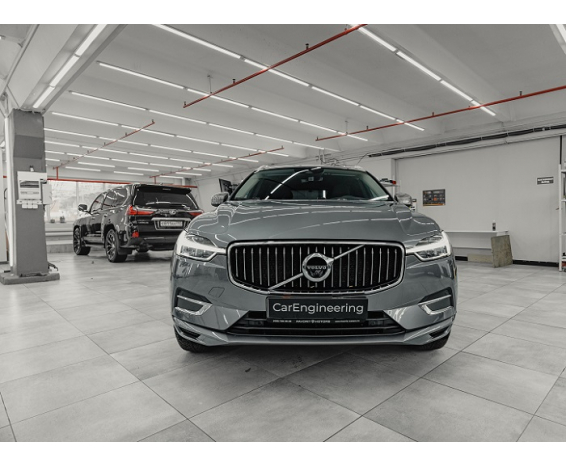 Оклейка Volvo XC60 антигравийной пленкой
