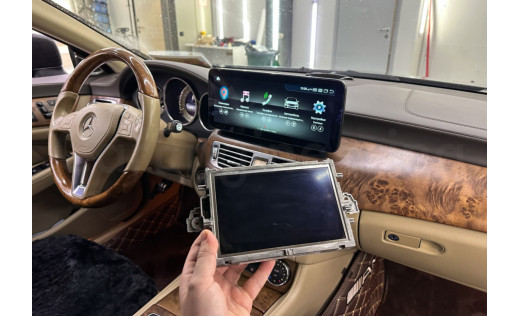 Замена Android монитора Mercedes CLS
