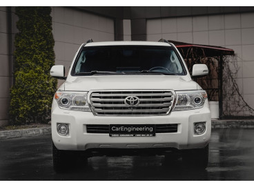 Замена монитора Toyota Land Cruiser 200 на Android 