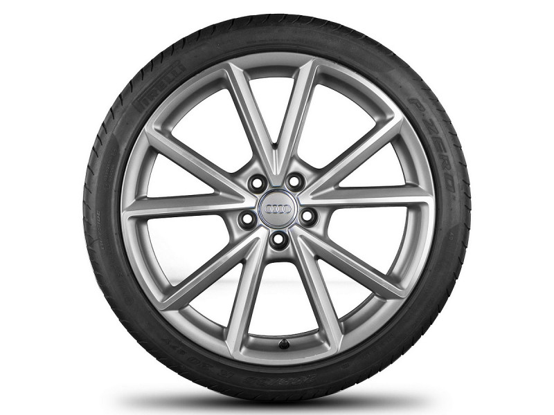 Комплект летних колес Audi Q3 и RSQ3 R20 (покрышки и диски)