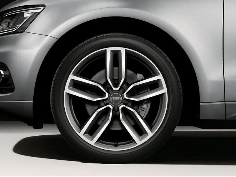 Колеса в сборе Audi Q5 SQ5 R21 (диски оригинал и летняя резина)