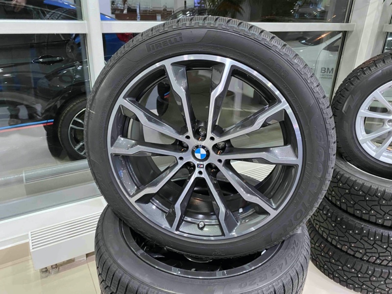 Зимние колеса BMW X3 и BMW X4 R20 (оригинальные диски 699 стиль)