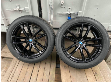 Комплект колес зимних на BMW 5 R18 (диски 662M стиль)