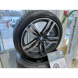 Зимние колеса BMW 5 G30 R19, 727 стиль