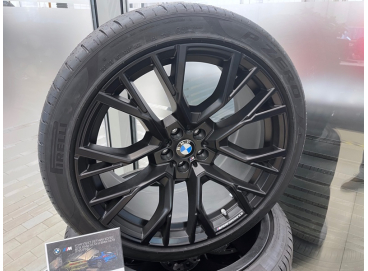 Летние колеса BMW X5M F95 и X6M F96 R21/R22 Star Spoke 809M Performance