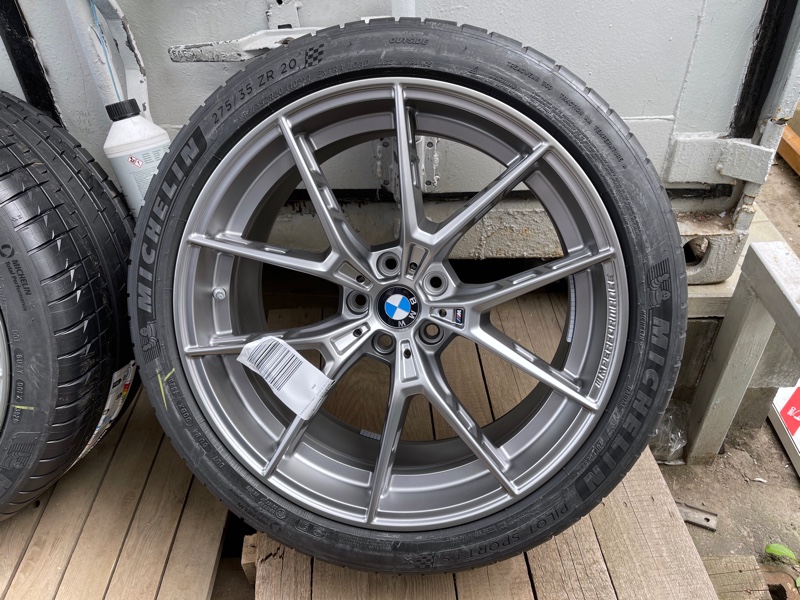 Летние шины BMW  X5M F95 и X6M F96 (резина и диски R20) Y- Spoke 863M Perfomance