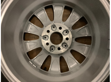 Зимние колеса в сборе Mercedes W447 (резина и диски на Мерседес R16)