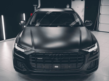 Оклейка Audi Q8 пленкой