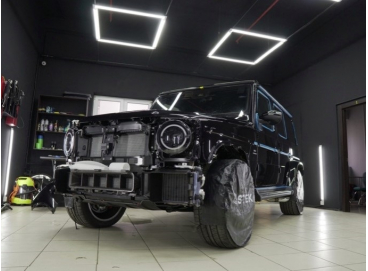 Оклейка Mercedes G63 AMG пленкой