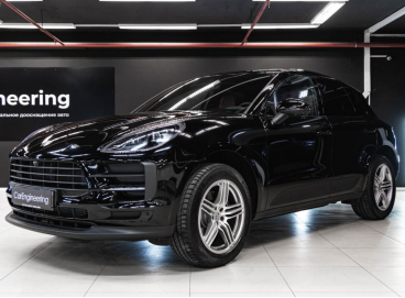 Оклейка Porsche Macan пленкой