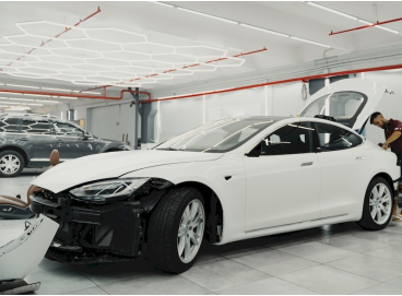Оклейка Tesla Model S пленкой