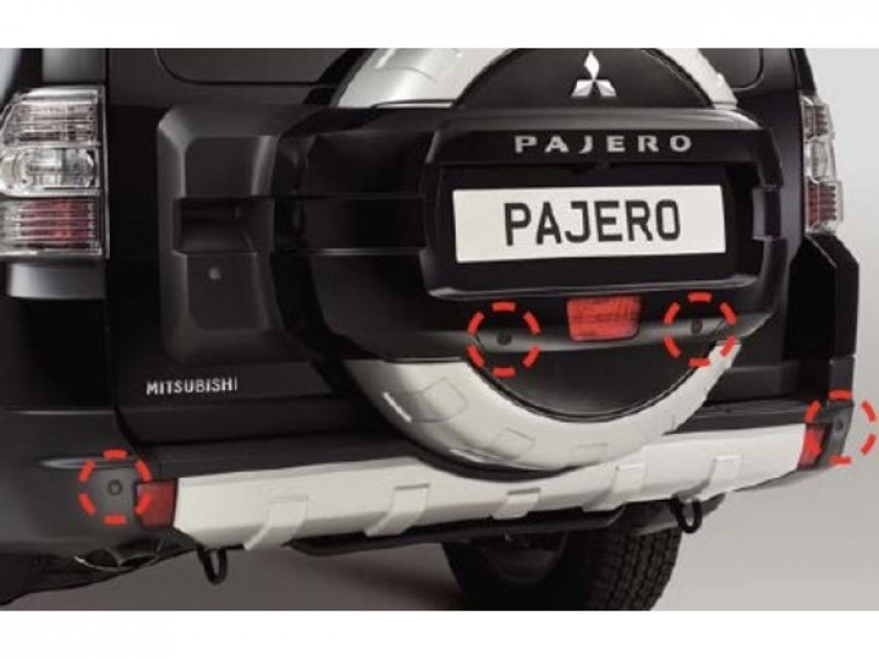 Задние парктроники для Mitsubishi Pajero4