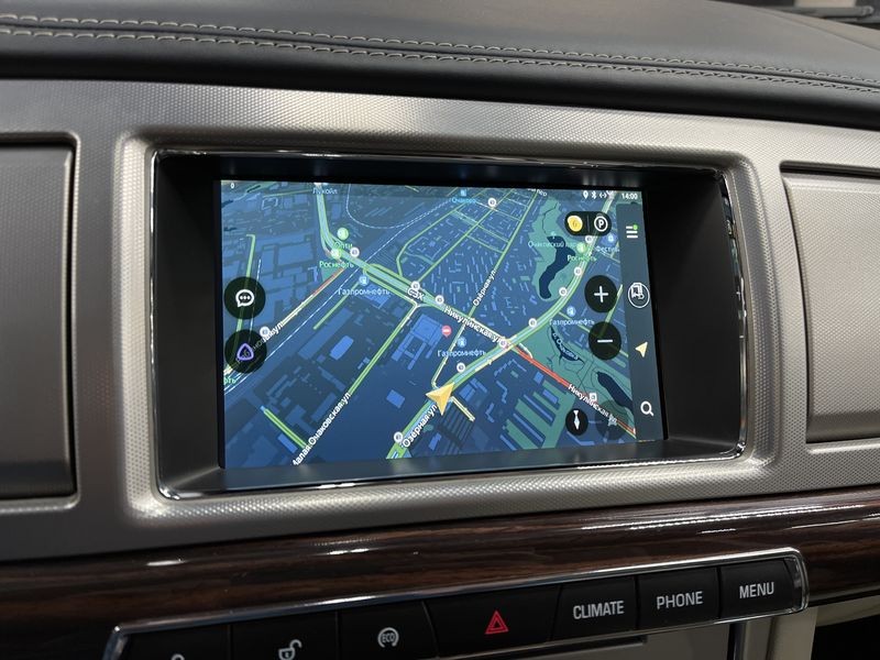 Яндекс навигация Jaguar XF