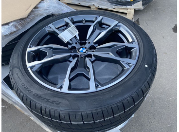 Колеса на лето BMW X3 G01 и X4 G02 (резина и диски R20) Double Spoke 787M