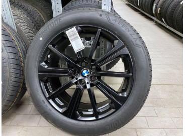 Летние колеса BMW X5 G05 и X6 G06 R20 Star Spoke 748M Performance