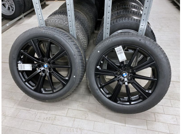 Колеса на лето BMW X5 G05 и X6 G06 (резина и диски R20) Star Spoke 748M Performance