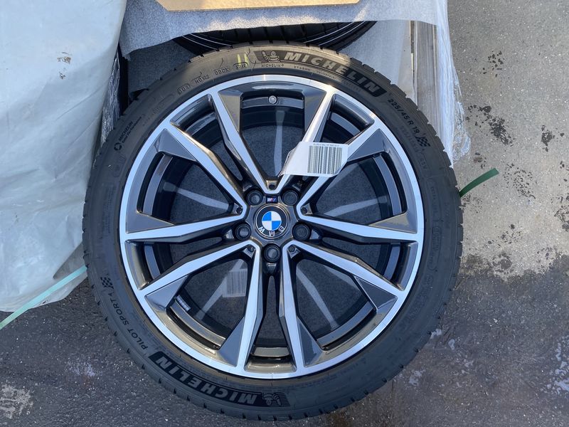 Летние шины BMW X1 F48 и X2 F49 (резина и диски R19) Double Spoke 715M