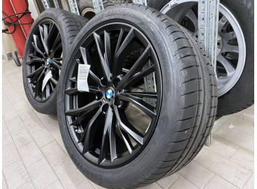 Летние шины BMW 5 G30 и G31 (резина и диски R19) Double Spoke 786M Perfomance