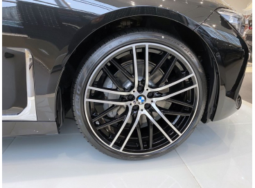 Летние шины BMW 7 G11 и 6 G32 (резина и диски R21) Double Spoke 650M Performance