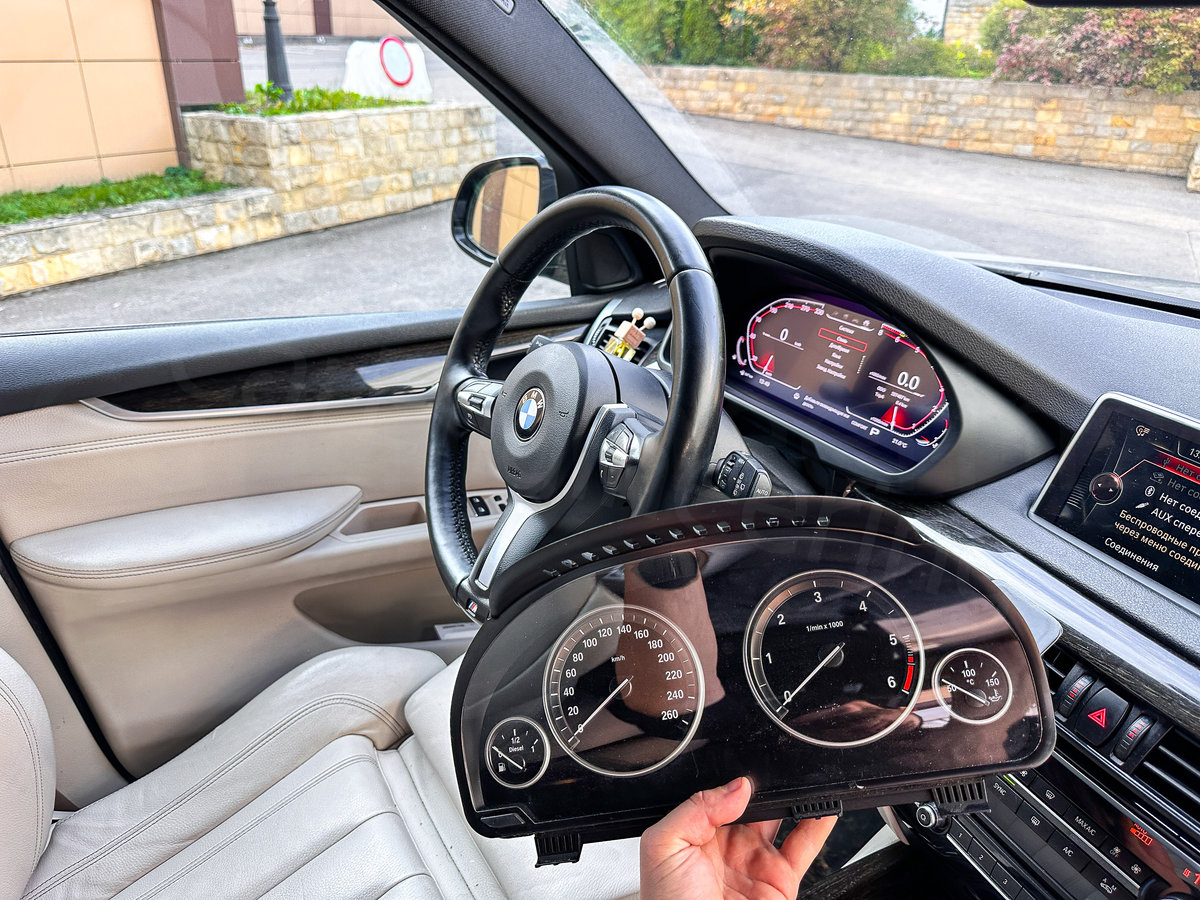 Цифровые панели приборов BMW X5 и X6 