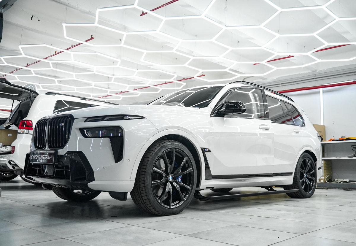 Внешний вид BMW X7 Внешний вид BMW X7