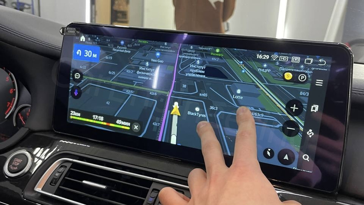 Монитор на БМВ Ф10