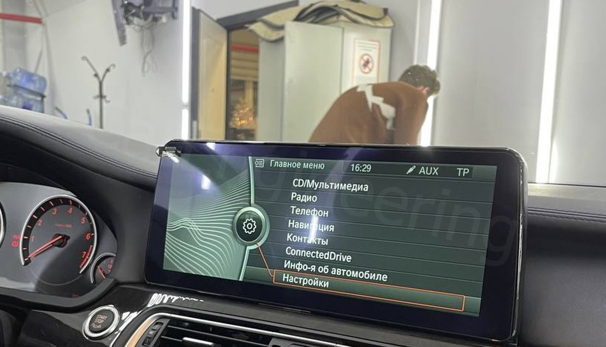 Замена штатного монитора BMW 5 F10