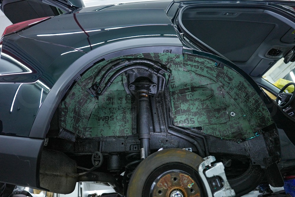 Шумоизоляция арок автомобиля Чери Тигго в CarEngineering