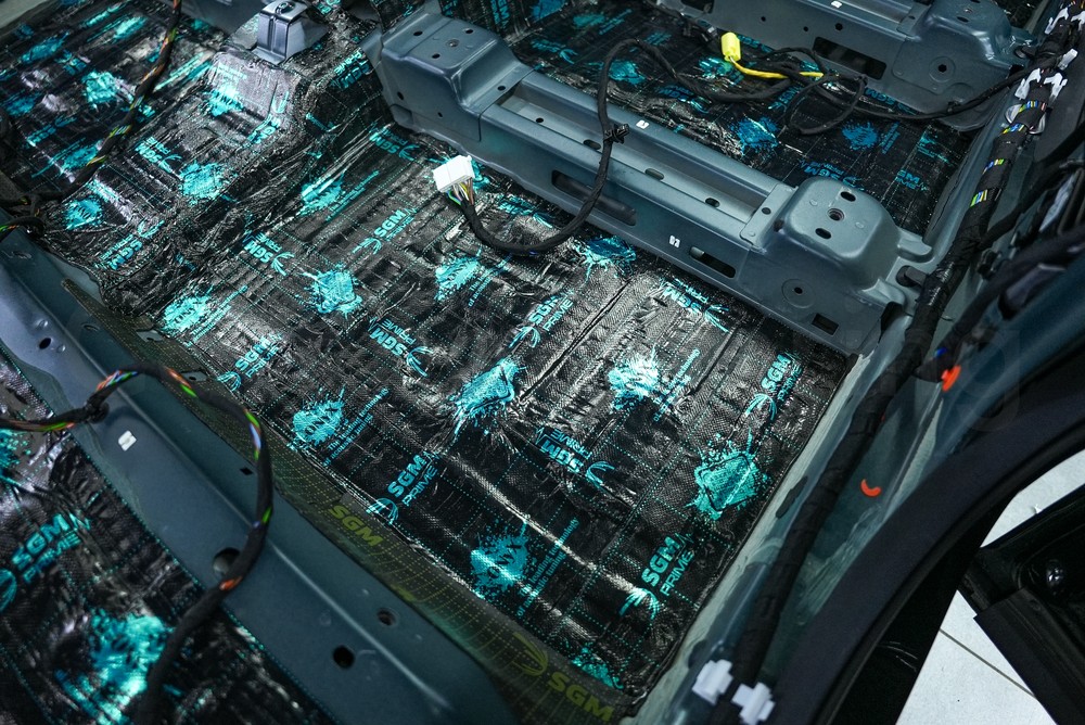 Шумоизоляция салона автомобиля Чери Тигго в CarEngineering